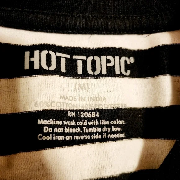 Hot Topic Basic Goth Long Sleeved Tee Black White Striped Women's EUC - Picture 5 of 6